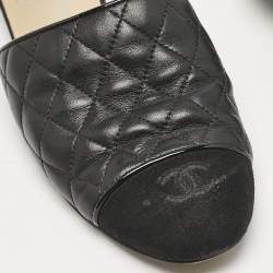 مملوكة مسبقًا Chanel Black Quilted Leather and Suede CC Cap Toe Flat Mules Size 38.5