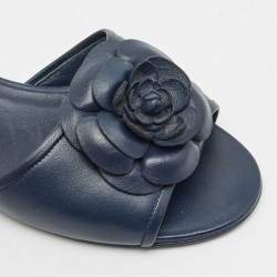 Chanel Navy Blue Leather Camellia Flat Slide Sandals Size 38.5