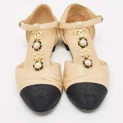 Pre Owned Chanel Beige/Black Canvas and Leather  Interlocking CC Logo Ballet Flats Size 37.5