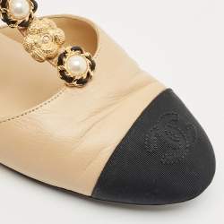 Pre Owned Chanel Beige/Black Canvas and Leather  Interlocking CC Logo Ballet Flats Size 37.5