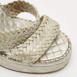 مملوكة مسبقًا Chanel Silver Leather Platform Ankle Strap Sandals Size 38
