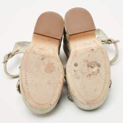 مملوكة مسبقًا Chanel Silver Leather Platform Ankle Strap Sandals Size 38