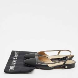 مملوكة مسبقًا صندل شانيل فلات فتحة كعب غطاء مقدمة سى سى كانفاس وجلد أسود / بيج مقاس 38.5