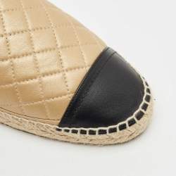 Pre Owned Chanel Metallic Gold/Black Quilted Leather CC Chain Link Espadrille Flat Mules Size 41