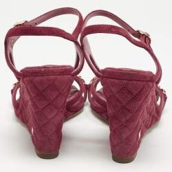 Chanel Red Suede CC Chain Link Ankle Strap Quilted Wedge Sandals Size 39