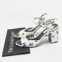 Pre Owned Chanel Cream/Black Leather CC Logo Ankle Strap Sandals Size 41