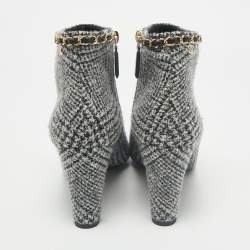 Chanel Black/White Plaid Check Tweed Pointed Cap Toe Ankle Boots Size 37.5
