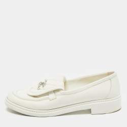 Pre Owned Chanel White Quilted Leather CC Flap Turnlock Loafers Size 41