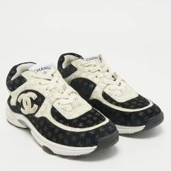 Chanel Black/White Suede CC Interlocking Logo Low Top Sneakers Size 37