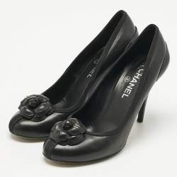 Chanel Black Leather Camellia  Pumps Size 40
