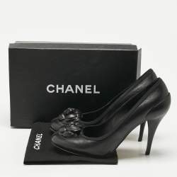 Chanel Black Leather Camellia  Pumps Size 40