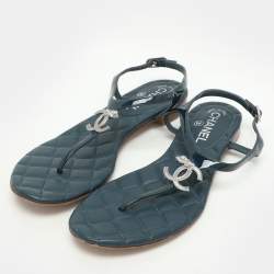 Pre Owned Chanel Blue Patent Leather Embellished CC Flat Sandals Size 37.5