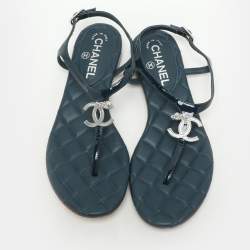 Pre Owned Chanel Blue Patent Leather Embellished CC Flat Sandals Size 37.5
