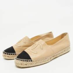 Pre Owned Chanel Beige/Black Fabric and Leather CC Logo Espadrilles Size 38