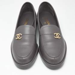 Pre Owned Chanel Grey Leather CC Slip On Loafers Size 40.5