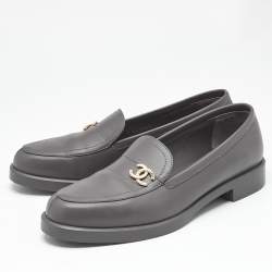 Pre Owned Chanel Grey Leather CC Slip On Loafers Size 40.5