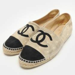 Pre Owned Chanel Beige/Black Suede CC Cap Toe Embellished Espadrille Flats Size 41