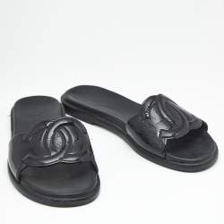 Pre Owned Chanel Black Patent Leather CC Flat Slides Size 40