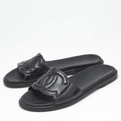 Pre Owned Chanel Black Patent Leather CC Flat Slides Size 40