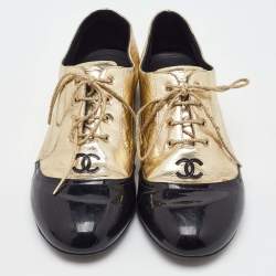 Pre Owned Chanel Gold/Black Leather and Patent Leather CC Lace Up Oxfords Size 38.5