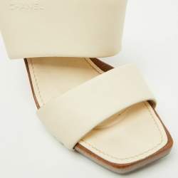 Pre Owned Chanel Off White Leather Platform Slide Sandals Size 39