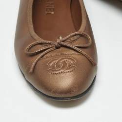 Pre Owned Chanel Bronze Leather CC Cap Toe Bow Ballet Flats Size 37.5