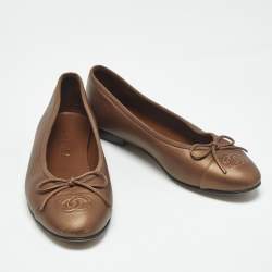 Pre Owned Chanel Bronze Leather CC Cap Toe Bow Ballet Flats Size 37.5