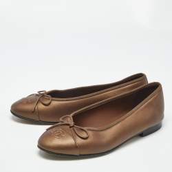 Pre Owned Chanel Bronze Leather CC Cap Toe Bow Ballet Flats Size 37.5
