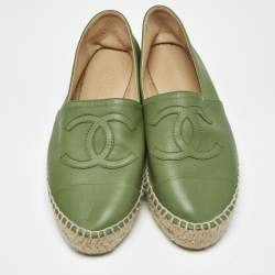 Pre Owned Chanel Green Leather CC Cap Toe Flat Espadrilles Size 38