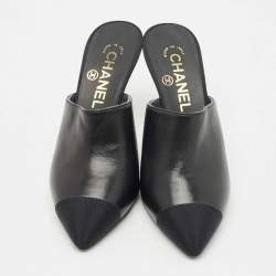 Pre Owned Chanel Black Leather and Fabric Cap Toe CC Pearl Embellished Mules Size 35.5