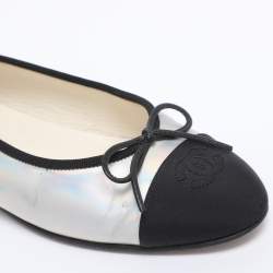 Pre Owned Chanel Metallic Canvas and Iridescent Leather CC Ballet Flats Size 39
