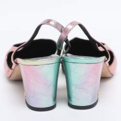 Pre Owned حذاء كعب عالي شانيل مقدمة CC جلد فضي لامع بحزام خلفي مقاس 3