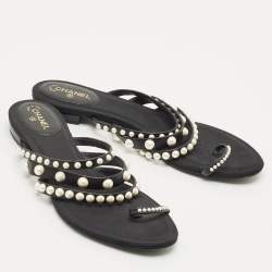 Pre Owned Chanel Black Canvas and Leather Pearl Embellished Thong Flats Size 40