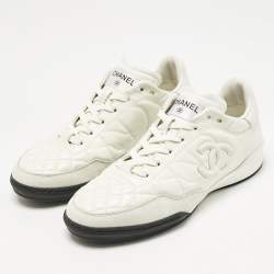 Pre Owned Chanel White Quilted Nylon and Leather CC Low Top Sneaker Size 38
