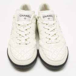 Pre Owned Chanel White Quilted Nylon and Leather CC Low Top Sneaker Size 38