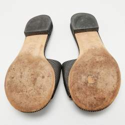 Pre Owned صندل شانيل جلد وزبد أسود / فضي مزين سي سي مسطح مقاس 38.5