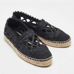 Pre Owned Chanel Black Woven Raffia and Canvas CC Cap Toe Espadrille Flats Size 39