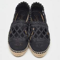 Pre Owned Chanel Black Woven Raffia and Canvas CC Cap Toe Espadrille Flats Size 39