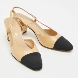Pre Owned Chanel Beige/Black Canvas and Leather CC Cap Toe Slingback Pumps Size 38.5