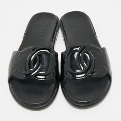 Pre Owned Chanel Black Patent Leather CC Flat Slides Size 38.5