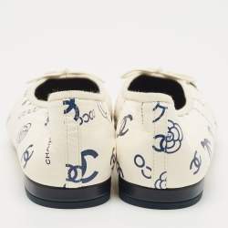 Pre Owned Chanel White/Navy Blue Leather CC Cap Toe Ballet Flats Size 38
