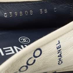 Pre Owned Chanel White/Navy Blue Leather CC Cap Toe Ballet Flats Size 38