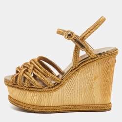 مملوكة مسبقًا صندل شانيل بلاتفورم إسفين بخيط منسوج معدني ذهبي مقاس 39