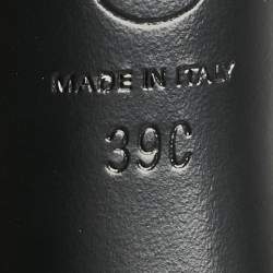 Pre Owned Chanel Metallic Silver Glitter CC Camelia Block Heel Pumps Size 39