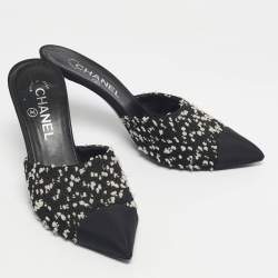 Pre Owned Chanel Black/White Canvas and Tweed CC Cap Toe Mules Size 38