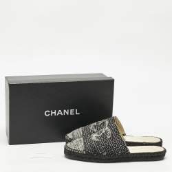 Pre Owned Chanel Black/White Tweed CC Espadrille Mules Size 39