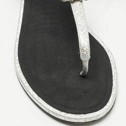 Pre Owned Chanel Metallic Silver Leather CC Thong Flat Sandals Size 38.5