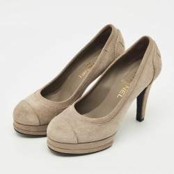Pre Owned Chanel Grey Suede CC Cap Toe Pumps Size 37.5