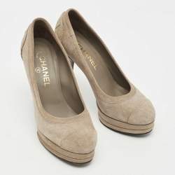Pre Owned Chanel Grey Suede CC Cap Toe Pumps Size 37.5