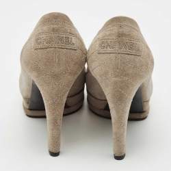 Pre Owned Chanel Grey Suede CC Cap Toe Pumps Size 37.5